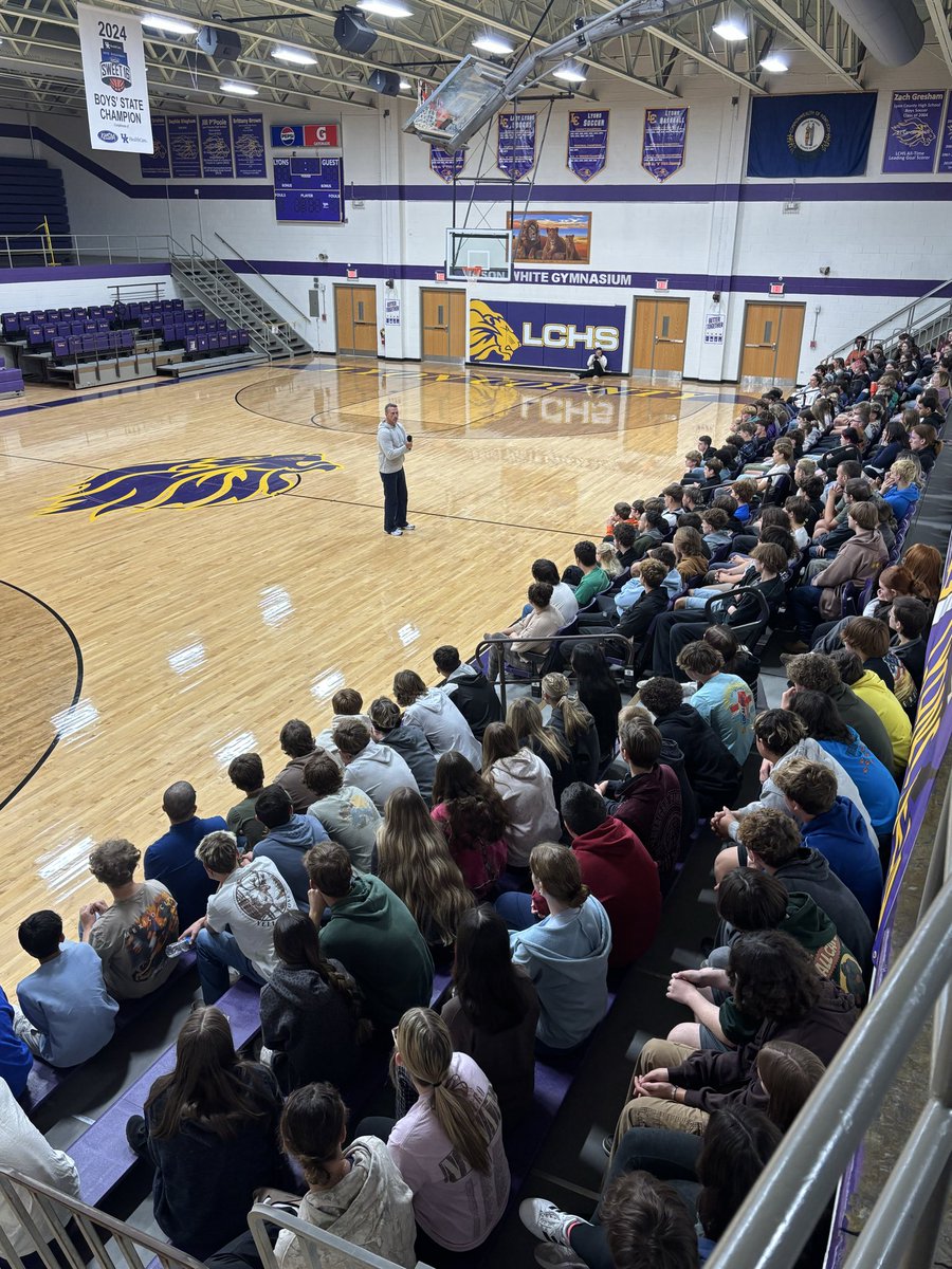 LCHS was fortunate to have @herrentalks in the building today to share his powerful story and message with them‼️

#BetterTogether #OurPrideOurSuccess