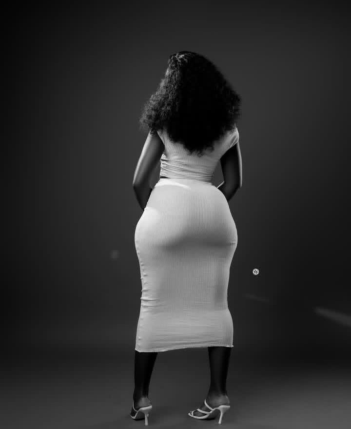 Bella🖤🩶🤍 tweet media