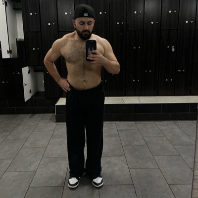 jvanzter's tweet photo. #NewProfilePic https://t.co/AGOgEcm5Rs
