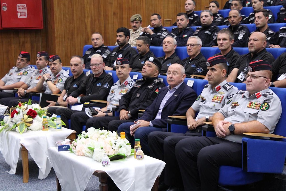 فريق البحث والإنقاذ الأردني يحافظ على تصنيفه الدولي “الثقيل”

للتفاصيل || facebook.com/share/p/1CSV8F…

#الأمن_العام  #الأردن