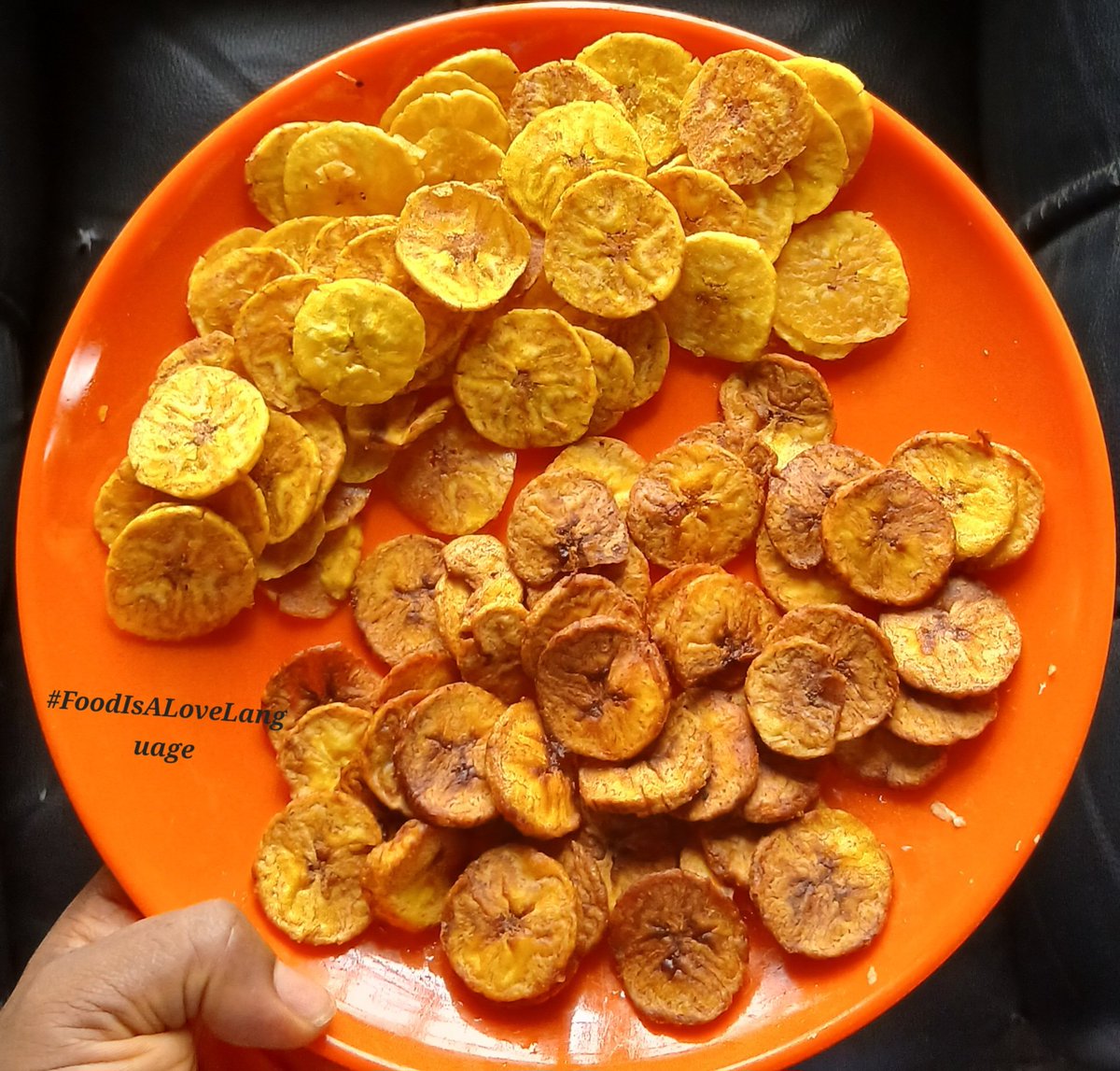 _living_247's tweet photo. I was gonna have a really bad evening but that would ruin my  work flow, so I entered the kitchen and made myself a fast snack... #FoodIsALoveLanguage https://t.co/YjBWQHAUJ6