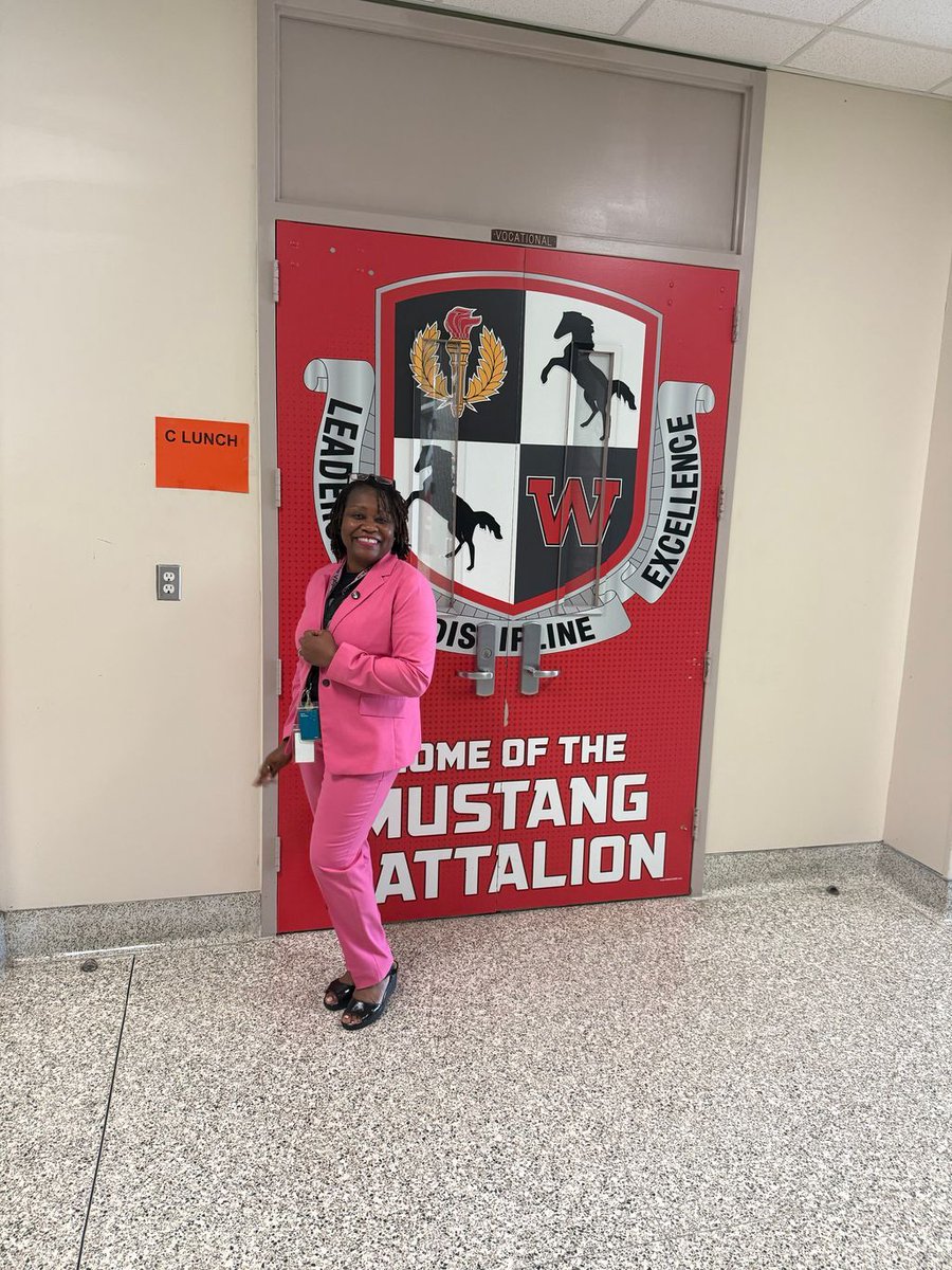 SpringISD_CTE's tweet image. 🎀 Westfield High School’s own LTC Guillory, JROTC Instructor, is showing his support for Pink It Out Day with CTE! 💗
We love seeing our leaders champion Breast Cancer Awareness while representing #CTEGoesPink with pride.
#SpringISD