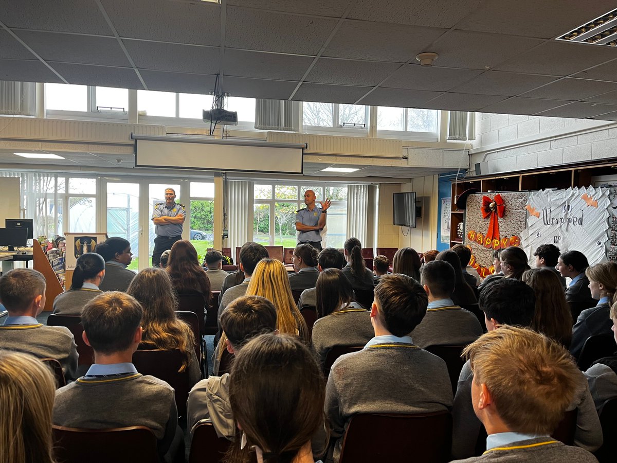 Sergeant O'Keeffe &amp; Garda Hallett visited the Comp today where they spoke to students about the dangers to themselves &amp; to others of using fireworks. They spoke about the negative impact of  being involved in anti social behaviour together with the effect it can have on others,