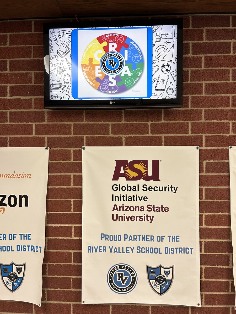 EdHidalgoSD's tweet image. @RVSDPanthers across littles, middles and bigs… the work is integrated. So many Ss fluent, curious and engaged. STEAM academy Ss aligned to their CTC pathways - also fluent and aware. Purposeful pipeline and growing with low turnover. #RIASEC #TeacherTalent @ConnectTheWork