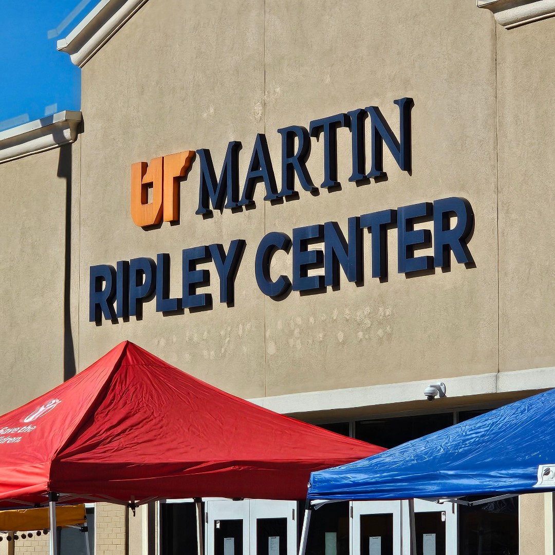 UTFCU's tweet photo. 🍁🎉 Our Martin branch had a blast at the UT Martin-Ripley Center Fall Festival celebrating 20 years in Ripley! Great food, music &amp; community fun—thanks to everyone who made it happen! 🧡 #UTFederalCreditUnion #UTMartin #RipleyTN #CommunityFirst https://t.co/xoW3S4Ax0L