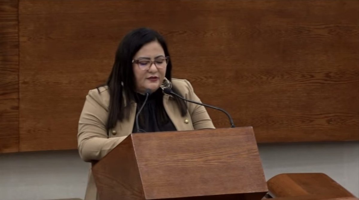 Paty_Aradillas's tweet image. Se votó y aprobó dictamen a favor de nuestros animales donde se adiciona la fracción V por lo que la actual V pasa a ser VI al artículo 127 de la Ley de Protección a los Animales para el Estado, con el objetivo de sancionar el uso de vehículos tirados por los mismos.