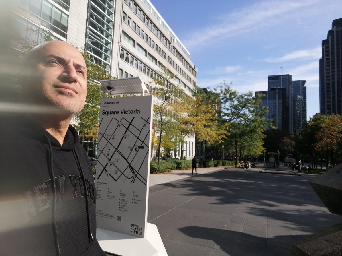 DaoudSomar's tweet image. #photograghy #photographer #phototwitter #throughmyeyes #thingsisee #beautiful #sreetphotography #Montreal #viktoriya #Victoriasquare #Centreville 🇨🇦