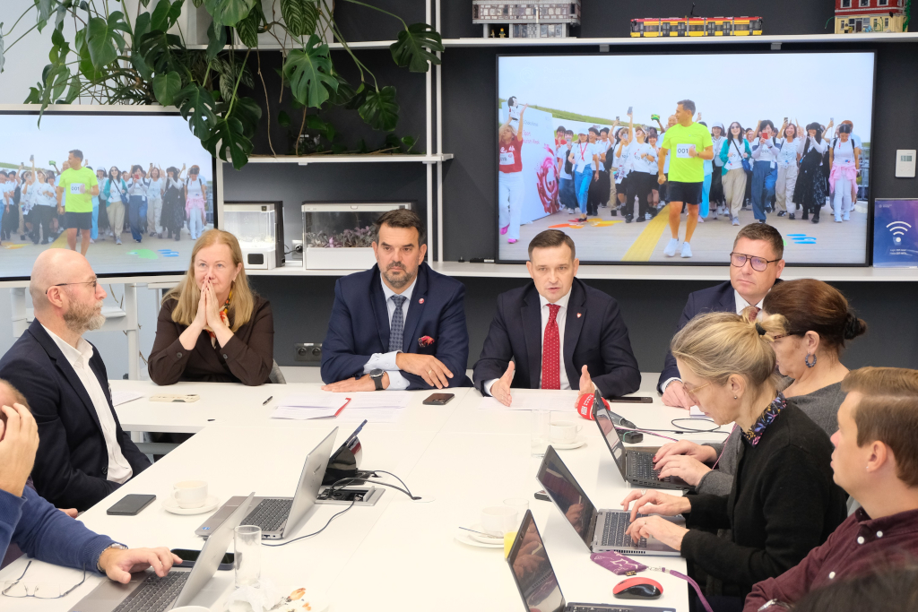 Poland at Expo tweet media