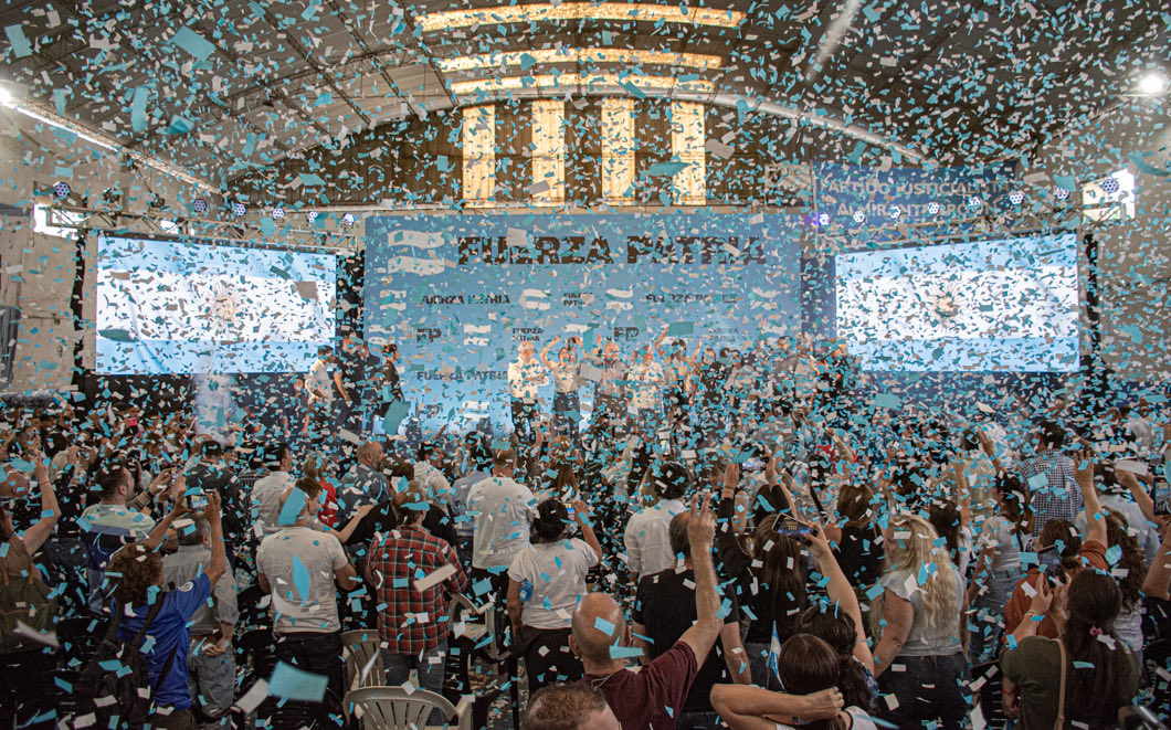 Desde Almirante Brown reafirmamos nuestro compromiso con el pueblo, acompañando a <a href="/JorgeTaiana/">Jorge Taiana</a> y a todos los compañeros y compañeras de la lista del peronismo para ponerle un freno al ajuste.

El domingo es Milei o Argentina 🇦🇷