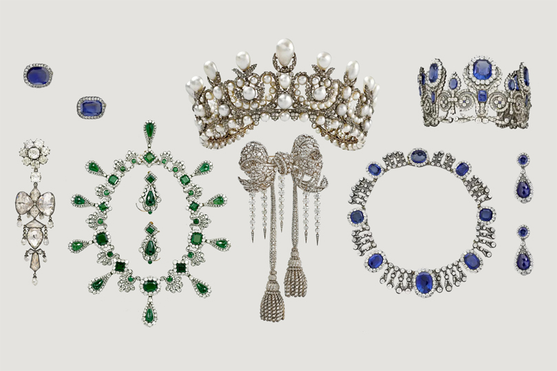 Here is a look at all of the priceless jewels that were stolen in the heist that shocked Paris, and the rest of the world:

29secrets.com/style/what-was…