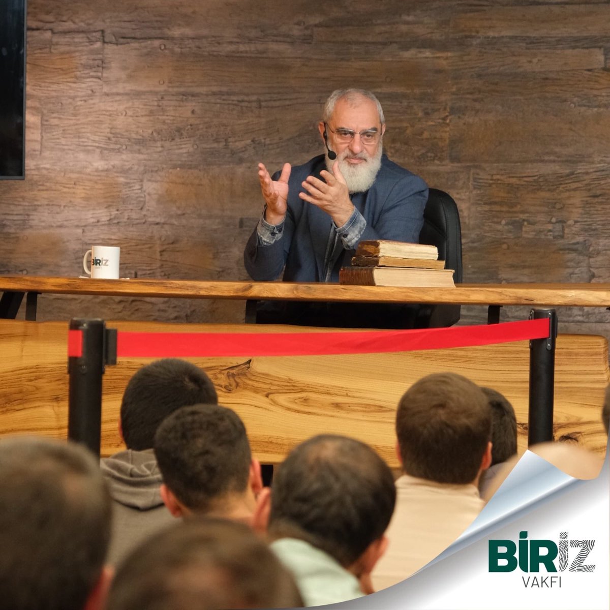 OkurDer's tweet photo. Biriz Vakfı olarak, kıymetli hocamız @nurettinyildiz’ı vakfımızda ağırlamaktan büyük bir memnuniyet duyduk.

Katılımlarından dolayı hocamıza teşekkür ediyor, Rabbimizden ilminde ve hizmetinde bereketler niyaz ediyoruz.

#BirizVakfı #NureddinYıldız #Sohbet #İlim #Vakıf https://t.co/cPpeUM2pG5
