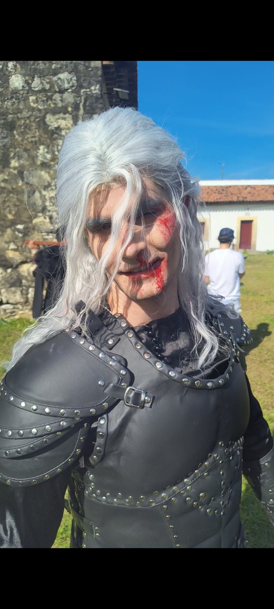 Projetofafilme's tweet photo. Sofre viu
#thewitcher #fafilme #cosplaygeralt https://t.co/FtDrDsqQLV