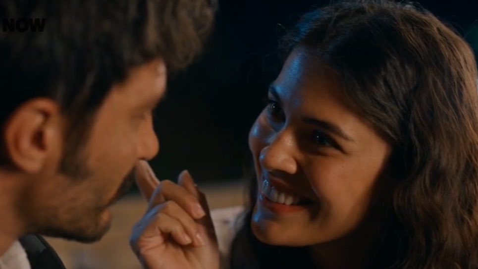 mariyaoxx's tweet image. “listen, look how quiet, how calm, tonight all these people in the konak sleep soundly because of you”
“i wish everyone saw it like you”
“you don’t need anyone, i am here”
THEY WILL NEVER LET ME LEAVE THIS DAMN DIZI
 .⋆ #HalefKöklerinÇağrısı ⋆ #YılSer ⋆.