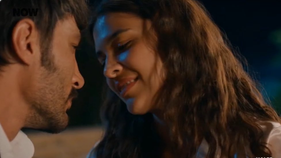 mariyaoxx's tweet image. “listen, look how quiet, how calm, tonight all these people in the konak sleep soundly because of you”
“i wish everyone saw it like you”
“you don’t need anyone, i am here”
THEY WILL NEVER LET ME LEAVE THIS DAMN DIZI
 .⋆ #HalefKöklerinÇağrısı ⋆ #YılSer ⋆.