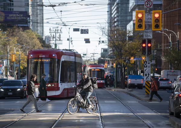You know, if the <a href="/BlueJays/">Toronto Blue Jays</a> and <a href="/Dodgers/">Los Angeles Dodgers</a> are playing in the #WorldSeries and one of the teams is named after dodging trolleys, shouldn't it be Toronto?

<a href="/blogTO/">blogTO</a>