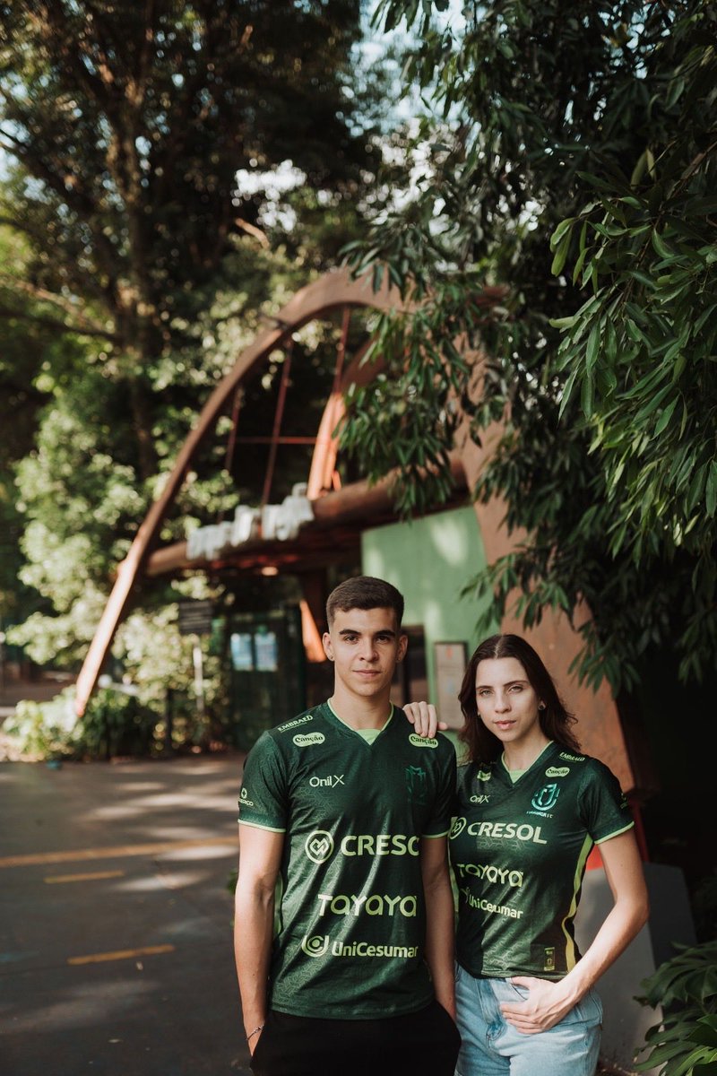 maringafc's tweet image. IMPOSSÍVEL olhar o novo Manto e não comprar! 🤤😍

Camisa do Maringá, 𝘾𝙖𝙢𝙞𝙨𝙚𝙩𝙖 𝙙𝙚 𝙈𝙖𝙧𝙞𝙣𝙜𝙖́! 🖤🤍💚 

R$ 149,90 - Já disponível na store.maringafc.com! 

#maringafc #maringa #mfc #futebol #tricolor #brasileiro #sériec #mantomaringaense