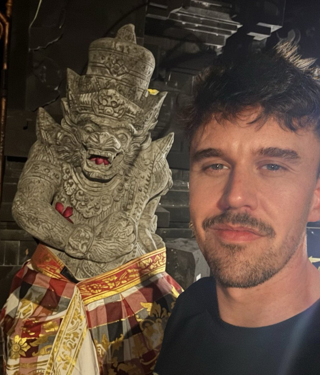 GN

Finally passed by the beach which was 100m away 😝