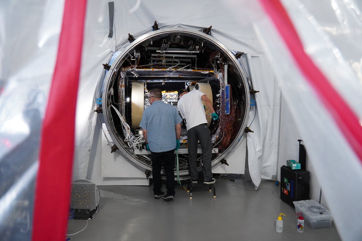 Astrolab_Space's tweet image. That moment you see the rover that went from concept to flight vehicle in just 13 months head into TVAC testing.

When an opportunity to fly to the lunar South Pole on @astrobotic’ Griffin Mission One opened last year, we knew it was a “moonshot” we couldn’t pass up. The Astrolab…