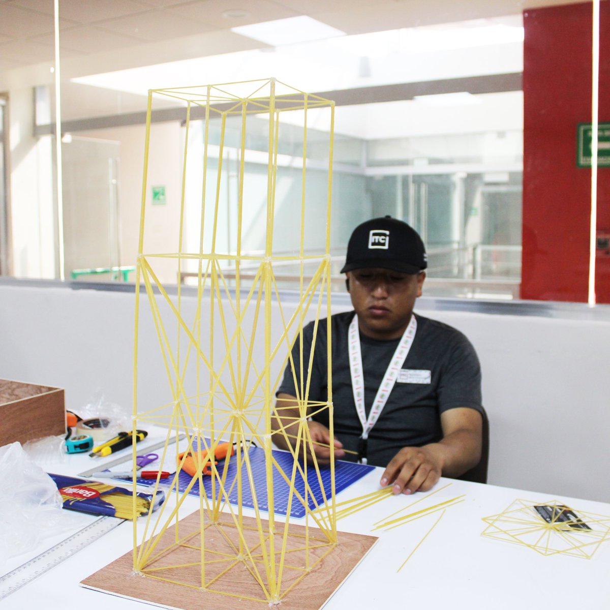 CMIC_Tabasco's tweet image. 🏗️ En el segundo día de actividades del 42 Aniversario del ITC, se lleva a cabo el Concurso de Torres de Pasta de Espagueti en Mesa Sísmica. 🍝🌍
#42AniversarioITC #TorresDeEspagueti #OrgulloITC