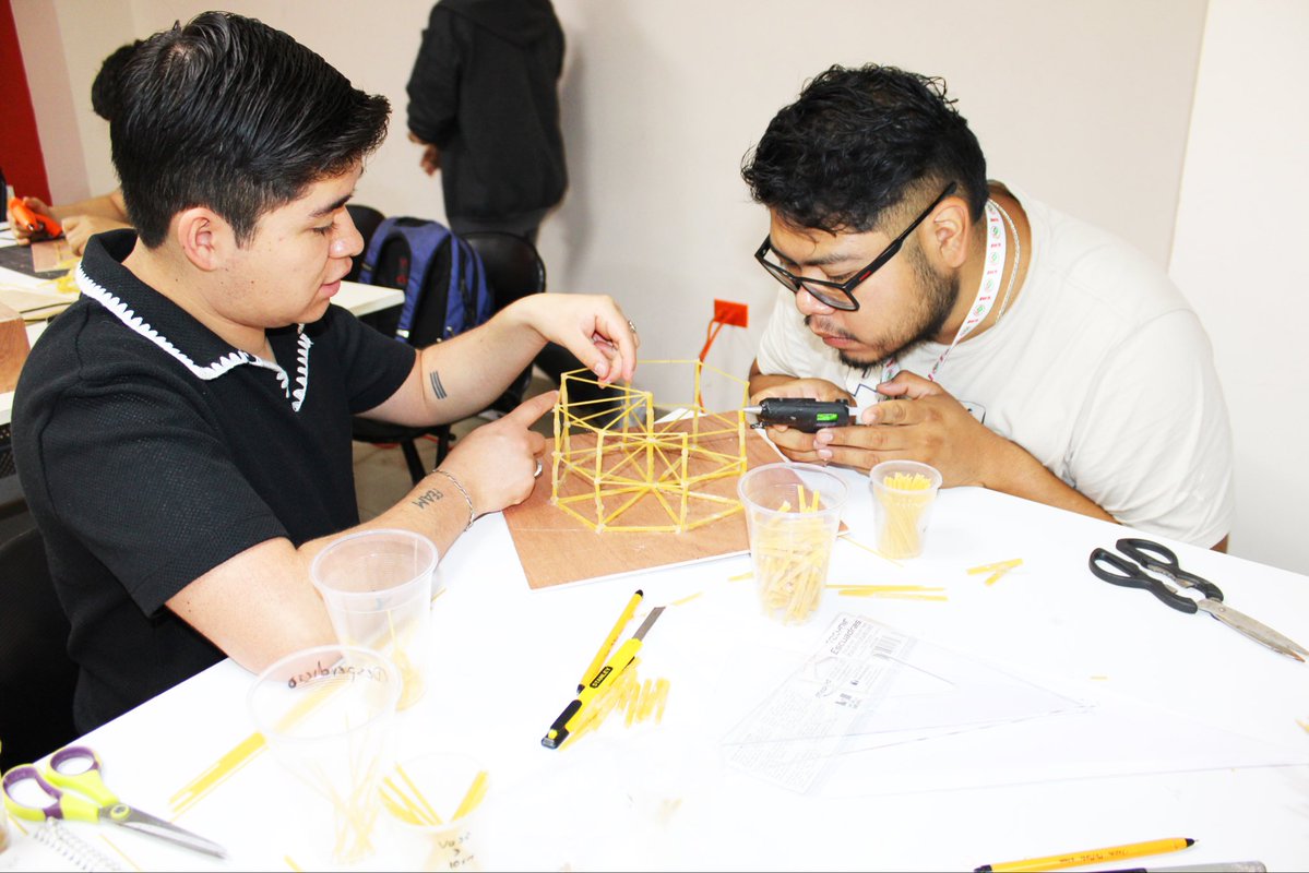 CMIC_Tabasco's tweet image. 🏗️ En el segundo día de actividades del 42 Aniversario del ITC, se lleva a cabo el Concurso de Torres de Pasta de Espagueti en Mesa Sísmica. 🍝🌍
#42AniversarioITC #TorresDeEspagueti #OrgulloITC