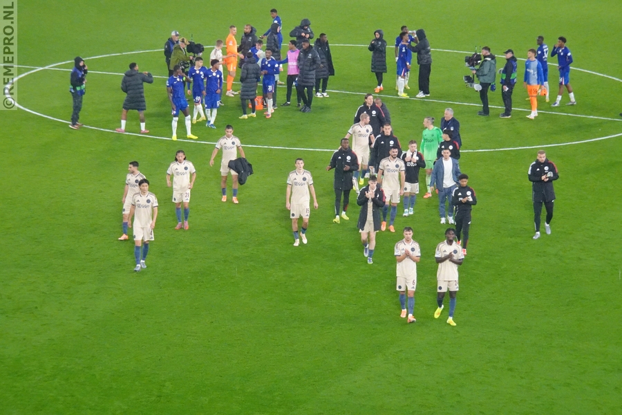 remepro_nl's tweet image. Het fotoverslag van Chelsea - Ajax staat online op ajaxfotoside.nl #cheaja