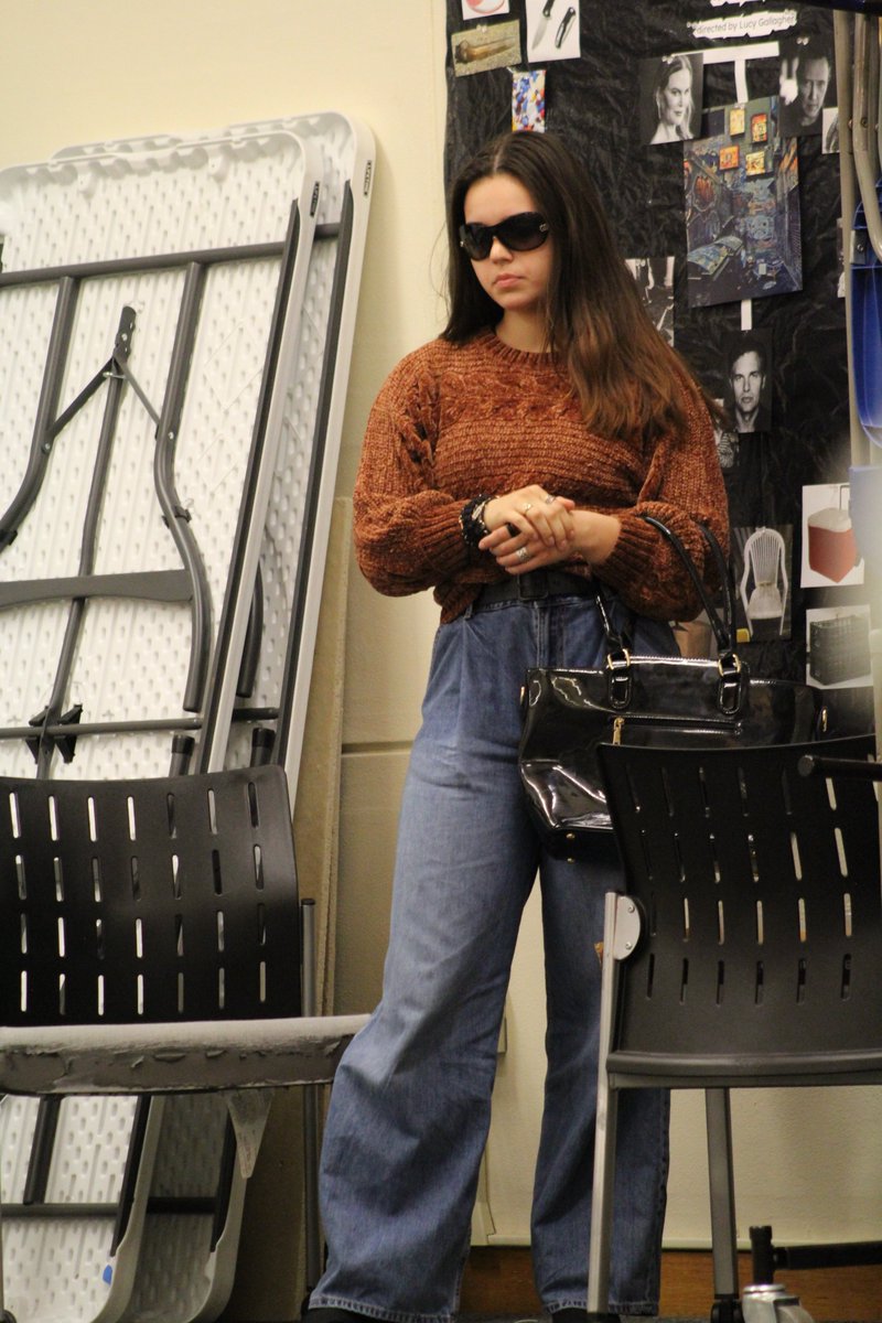 UDDRAMA's tweet image. Allison Peterman, Heidi Burke, and John Kelly play our Athenians in A Midsummer Night’s Dream at the University of Dallas. Get your tickets with the link below:
udallas.edu/academics/prog…

Photo Credit: Juliana Lacy