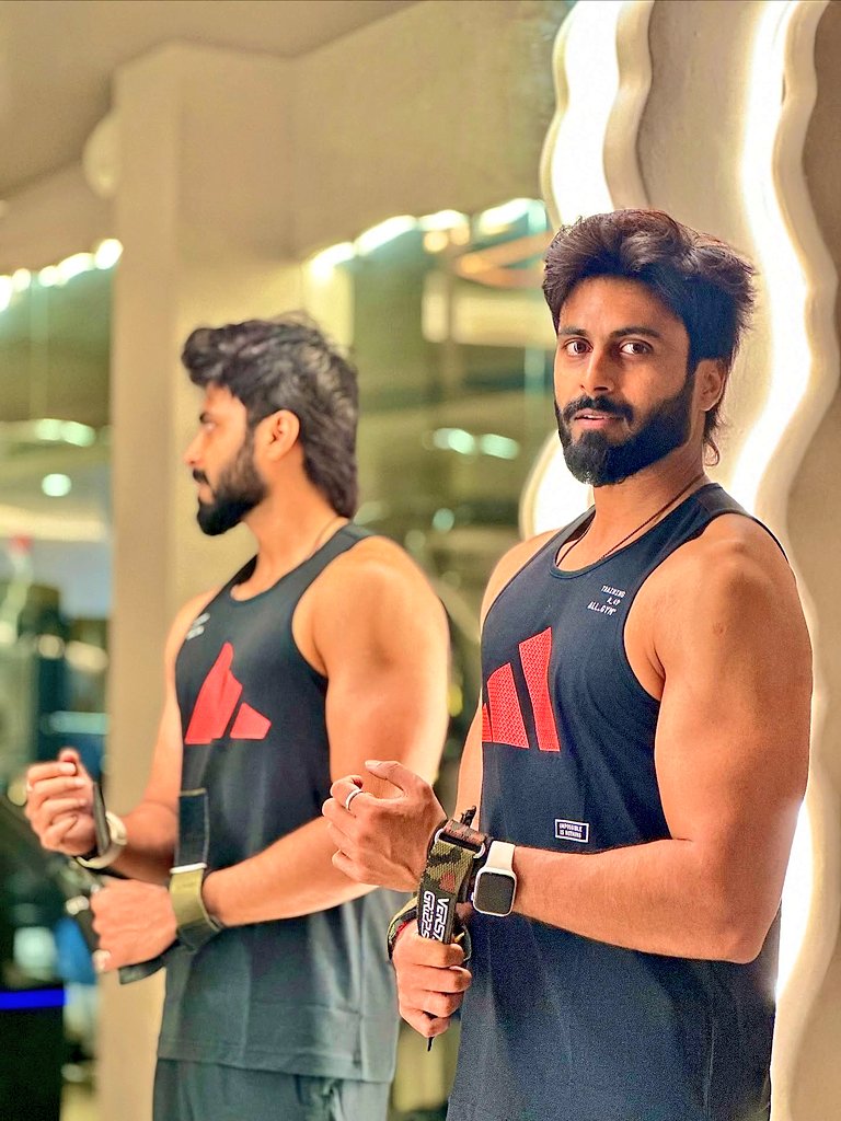Pushkala8762228's tweet image. @i_amak 💎🤍🫶🫰
#AshwinKumar  ❤️🔥🌟👑🔥
Beast mode isn’t optional—it’s mandatory.