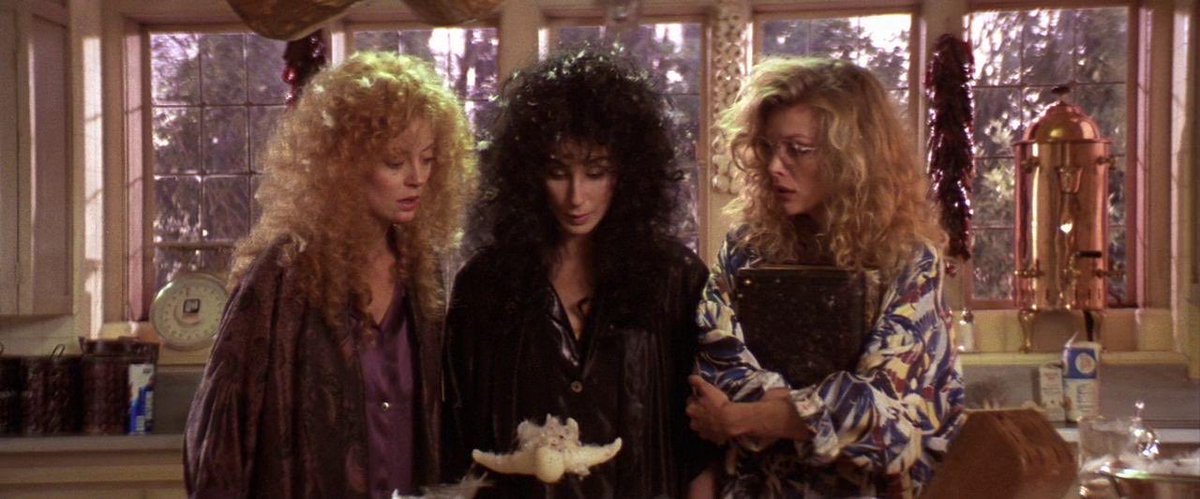 sapphicmacbeth's tweet image. the witches of eastwick (1987)
