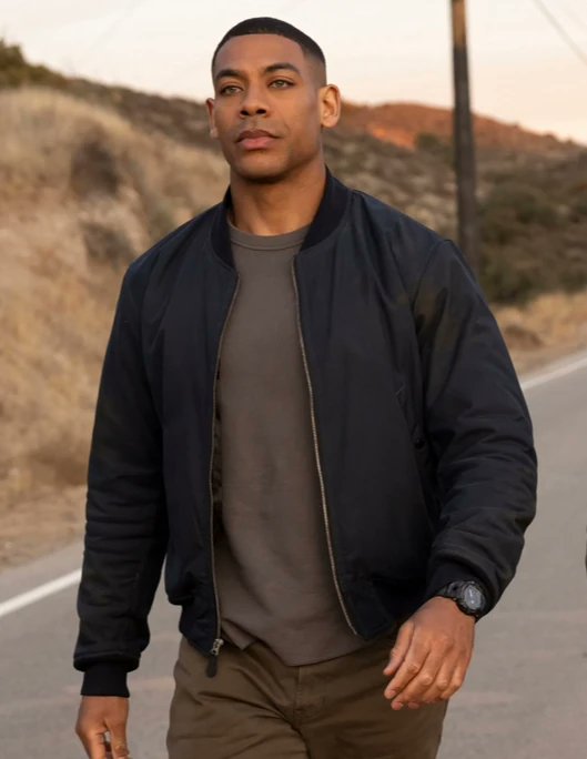 John Stewart

John Marshall Stewart, Jr. is a new human recruit inducted into the Green Lantern Corps, assigned to train under the tutelage of veteran Lantern legend Hal Jordan.

#JohnStewart #GreenLanternCorps #GreenLantern #CDEU #DCU #dccomics