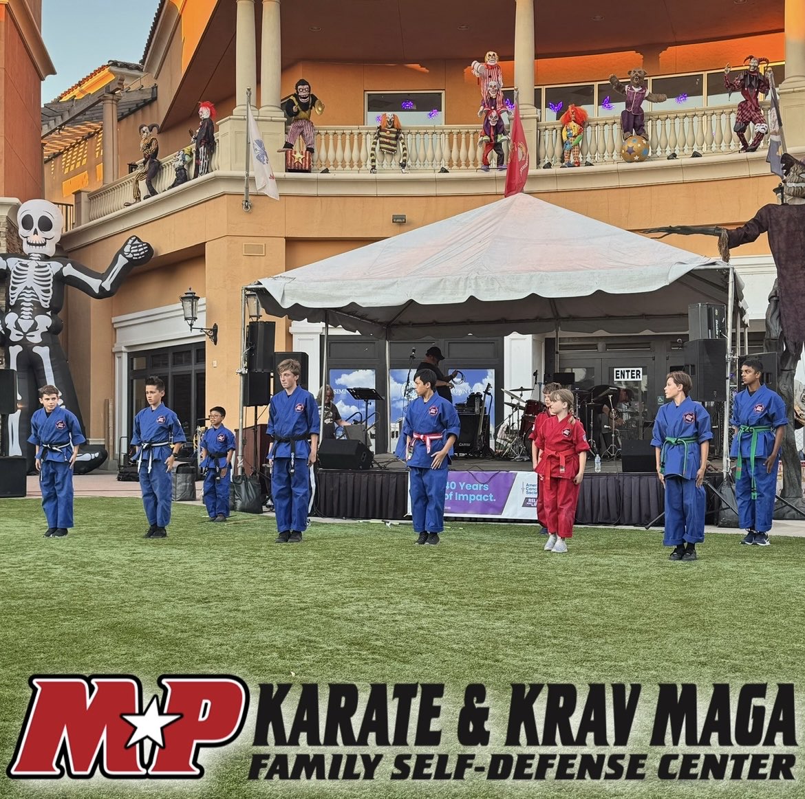 MoorparkKarate's tweet image. Kicking for a Cause 💜🥋
#RelayForLife #CommunityStrong #MoorparkKarate
👉🏻Learn why Moorpark families choose us!
MoorparkKarate.com
