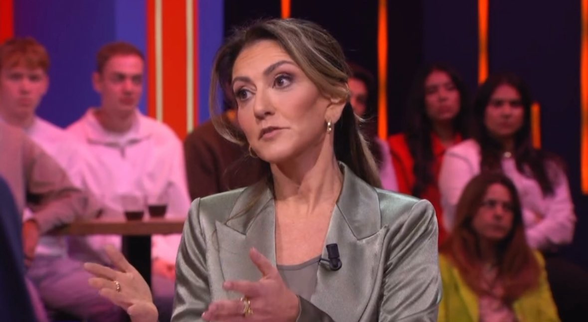 Scherp, inhoudelijk en gericht op de mensen om wie het gaat.

Zo zagen we <a href="/DilanYesilgoz/">Dilan Yesilgöz - Zegerius</a> in het #debatvannl. En zo zie ik haar elke dag strijdbaar aan het werk.

De keuze is niet wie het hardst kan schreeuwen, maar wie straks wil én kan leveren.