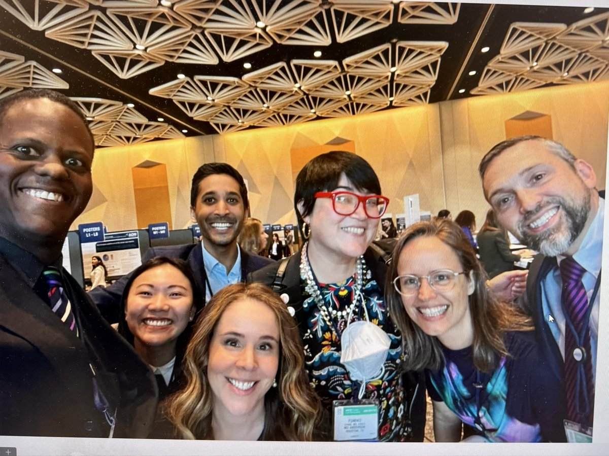 mehndz's tweet image. Picture is all teeming with Quality advocating about Quality in Oncology celebrating Super-Qualitative heroes.
@lungoncdoc @RyanNipp @NicoleFleege @crisbergerot 
@PallOncCoP @fumikochino 
Thanks for the key takeaways