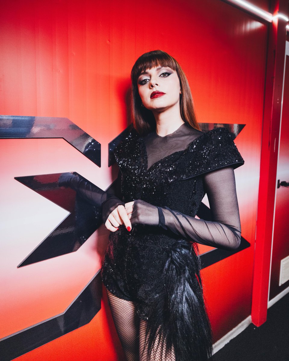 Come ci fa ballare <a href="/NaliOfficial/">ANNALISA</a>, nessuno! Pa-ra-pa-pa-ra-ra-pa-pa #XF2025