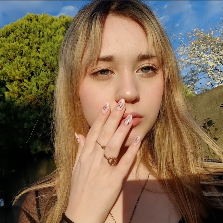 IaraNicole35321's tweet photo. ᯓ★ AU SPREENGER
donde brillager sube un video de spreen por primera vez
o
donde spreen queda enganchado con la rubia
#spreen #brillager https://t.co/Ox5bfLjo7o