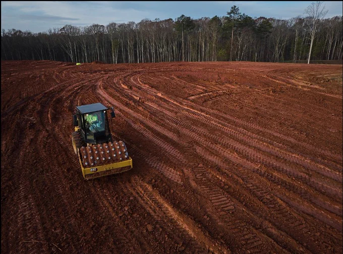 Image from Hoopaugh Grading Company (@hoopaughgrading)