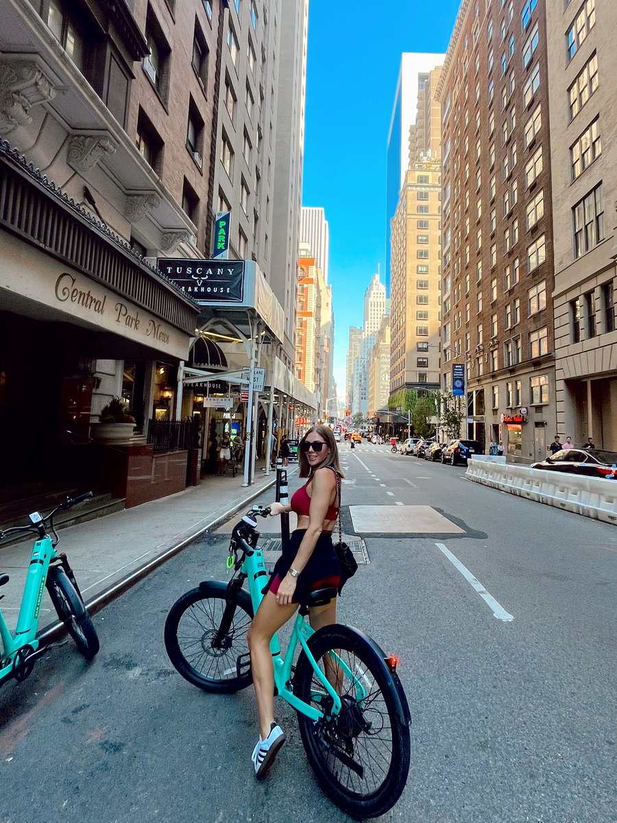 eriaparicio1's tweet photo. I like to ride a bike🚲 https://t.co/EDXRKbsQtE