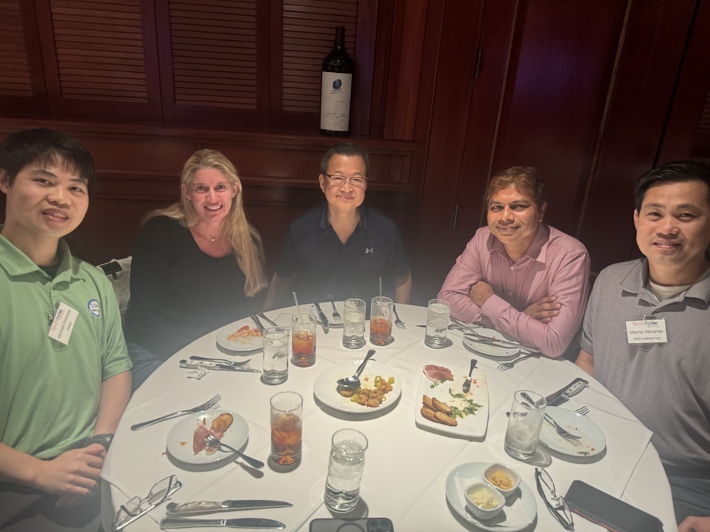 techtalksummits's tweet image. We had a fantastic #TechExec Summit last night at Fleming’s Prime Steakhouse &amp;amp; Wine Bar in Raleigh, NC!

Attendees gained actionable insights from Nadia Hansen, Global Digital Transformation Executive at Salesforce. A big thank-you to our sponsors, @GoogleCloudTech, and #Panzura,…