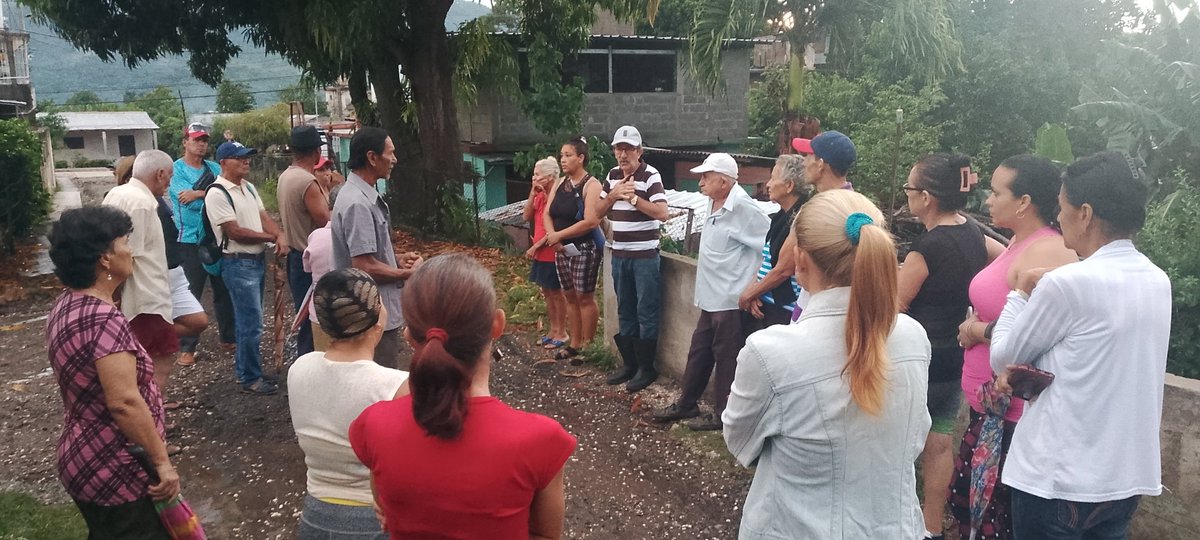AbelTamayo37871's tweet image. Intercambia la Dirección de la AMPP de #BueyArriba con el Grupo de Trabajo Comunitario de la circ. 58 del Consejo Popular Amador Liens Cabrera, con el objetivo de prepararse ante el eminente paso de la Tormenta Tropical Melissa.
#PreparadosYAlertas
#PoderPopular
#ProvonciaGranma