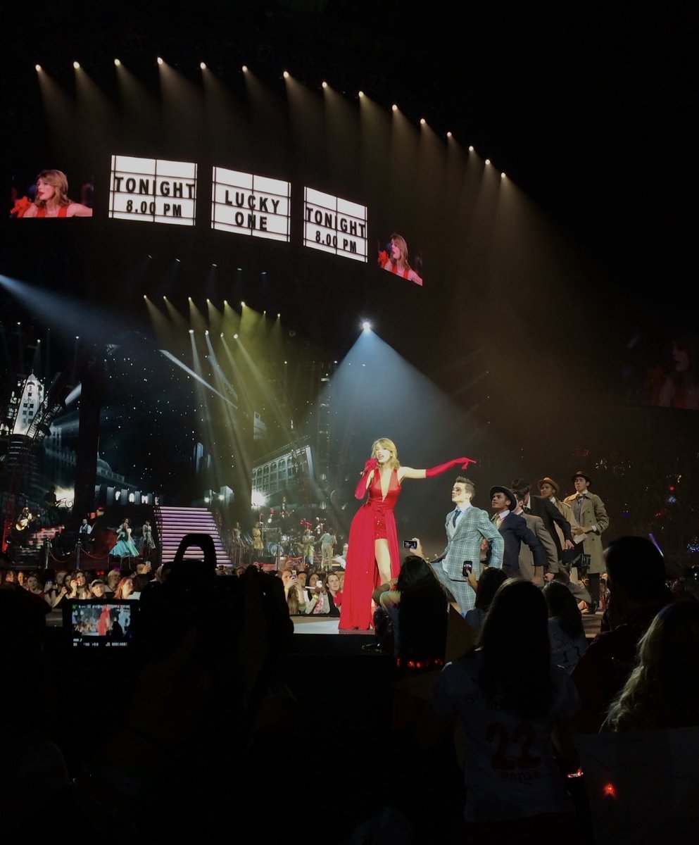 lauraswift13_'s tweet image. This album changed it all ❤️‍🩹✨#13YearsOfRED #TaylorSwiftRED @taylornation13 @taylorswift13