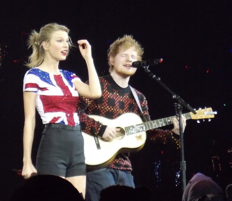 lauraswift13_'s tweet image. This album changed it all ❤️‍🩹✨#13YearsOfRED #TaylorSwiftRED @taylornation13 @taylorswift13