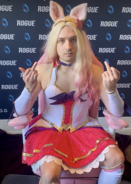 PureEvilClutch 🇸🇮 tweet media
