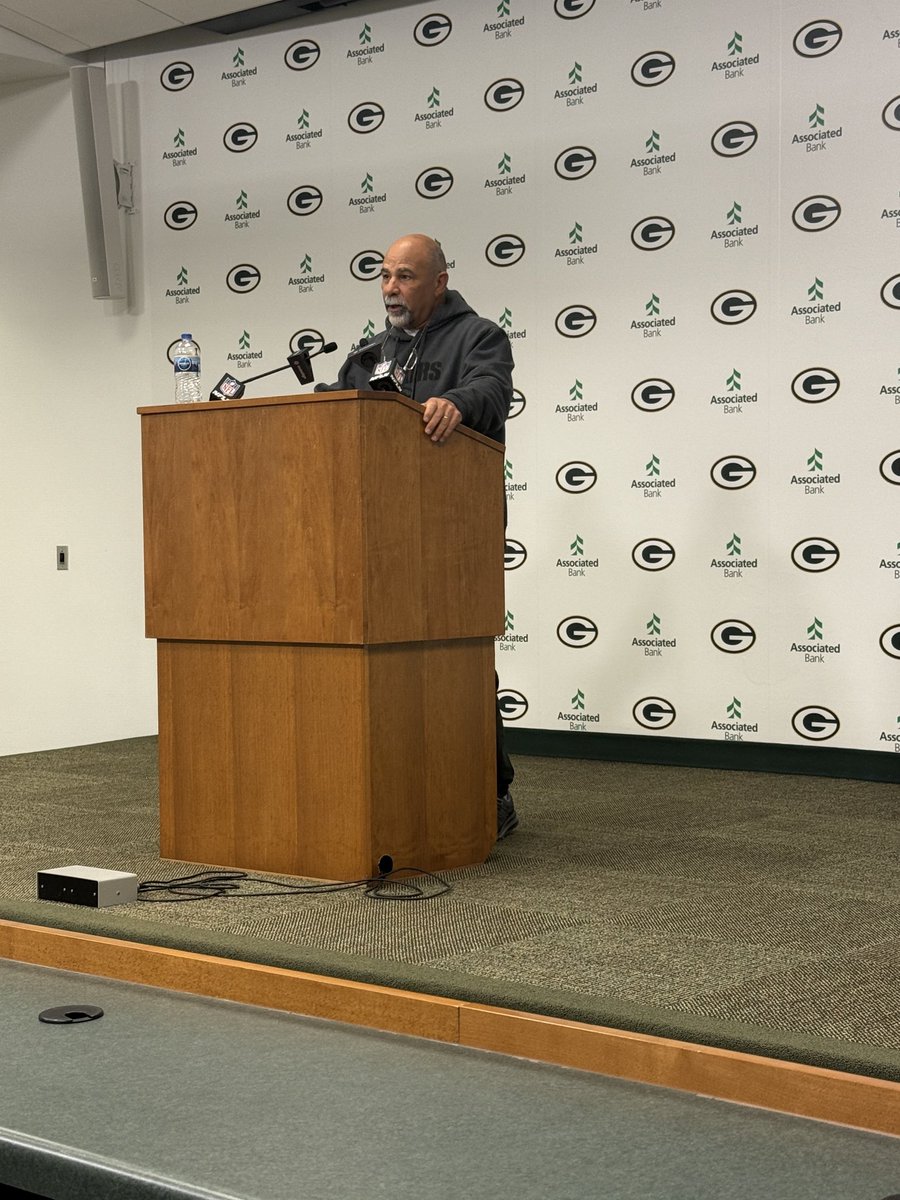 Packers ST coordinator Rich Bisaccia on how Brandon McManus looked kicking today:

“We’ll see how he feels tomorrow. It was good to see him out there kicking and feeling like he can complete practice.” 