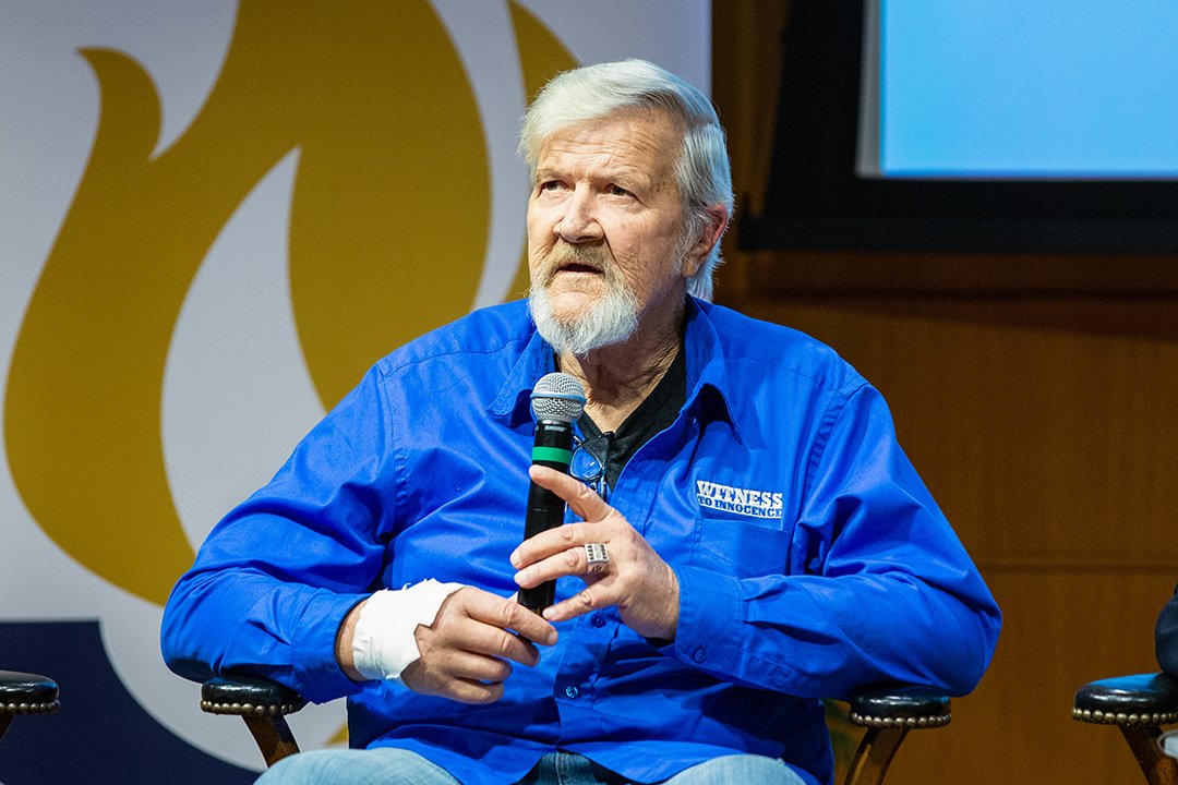 NDHumRts's tweet image. “The death penalty is vengeance. It’s not justice, it’s vengeance — plain and simple.” – Gary Drinkard

The Klau Institute and Catholic Mobilizing Network hosted “Stories of Justice from Death Row” earlier this month.

🎦 Watch the full conversation here: youtu.be/9WJRWnsZ95k?si…