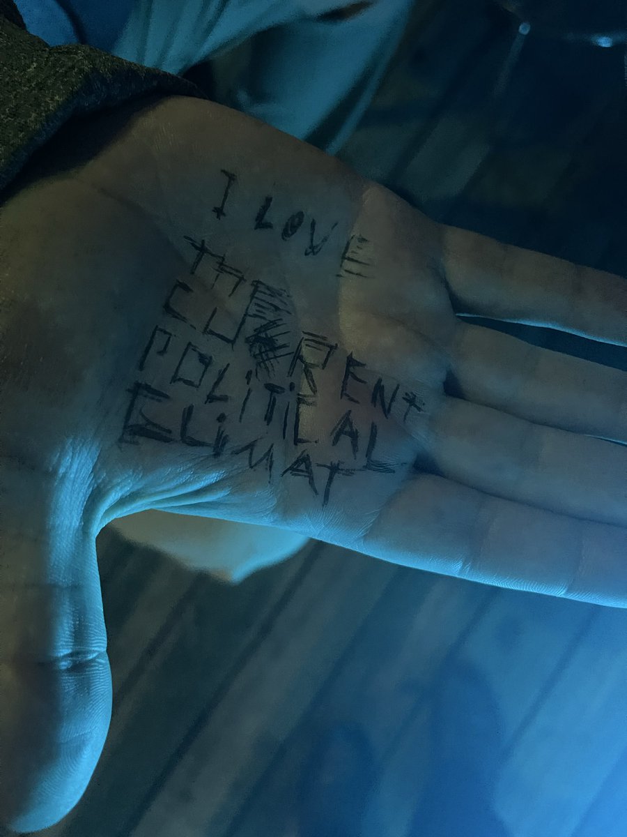 CaseyCastration's tweet image. i got drunk last night 😌