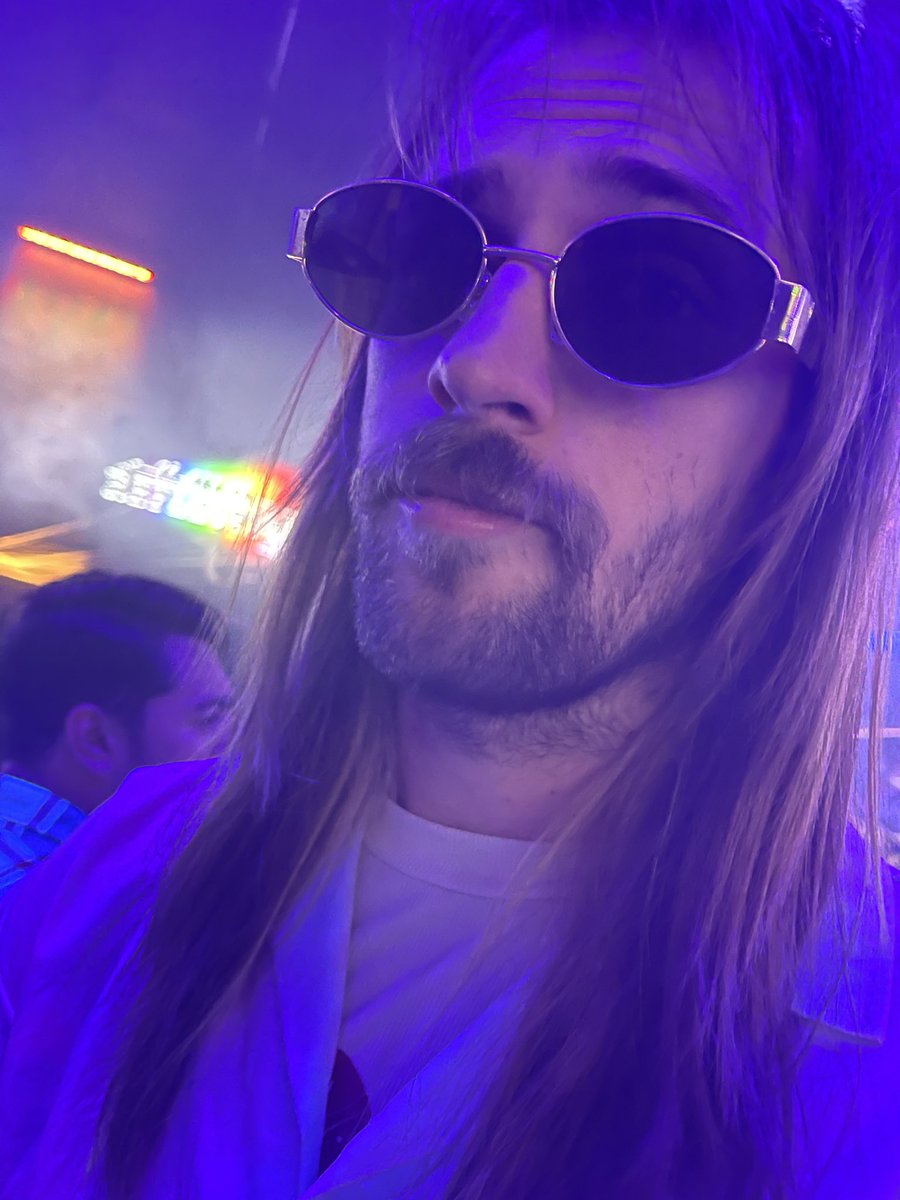 CaseyCastration's tweet image. i got drunk last night 😌