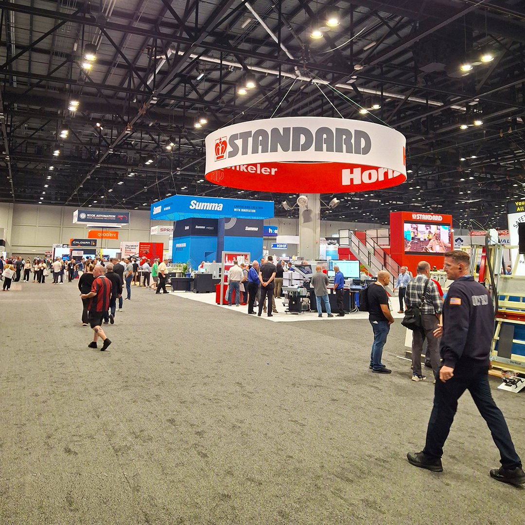 PolarisDirect's tweet image. The Polaris Direct team is in Orlando for this year&apos;s #PRINTINGUnitedExpo! It&apos;s been a great opportunity to connect with our partners in the industry and explore what’s next in the world of print and direct marketing. Exciting things are on the horizon! ⭐ #PRINTINGUnitedAlliance