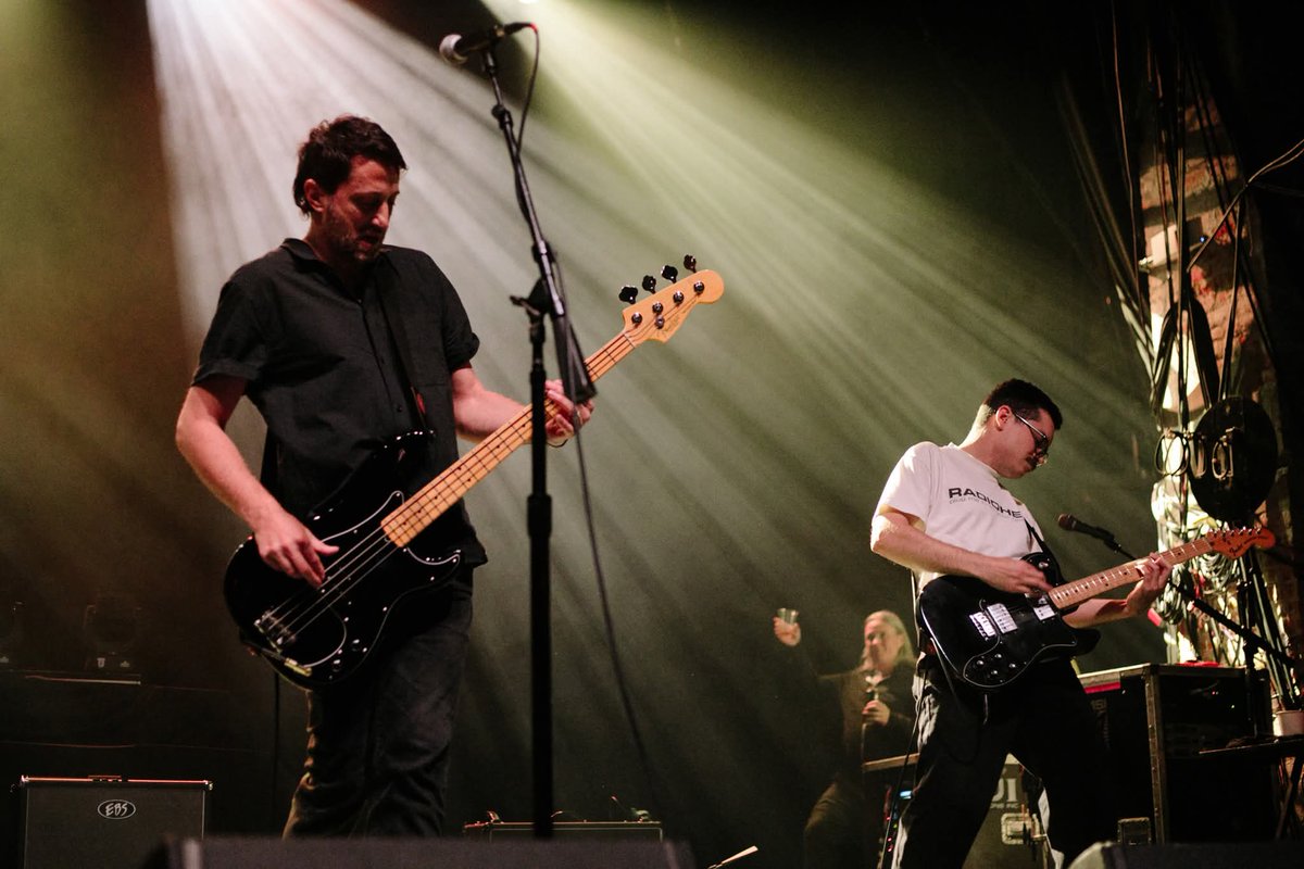 HowWeAreupdates's tweet image. Photographed @BaysideBand w/@TheSleepingNY at @TheParamountNY in Huntington, NY on 9-26-25. See more pictures here: tinyurl.com/zs5u999t

📷:@TheAndyJimenez