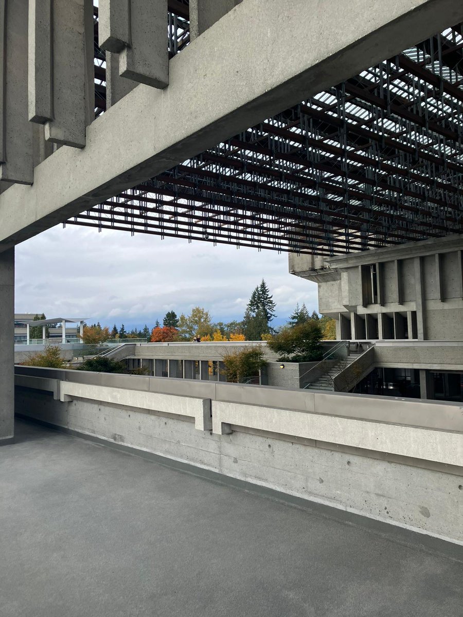 Youngest daughter is on a fact finding trip to Simon Frazer University in BC. She's send me architectural photos.