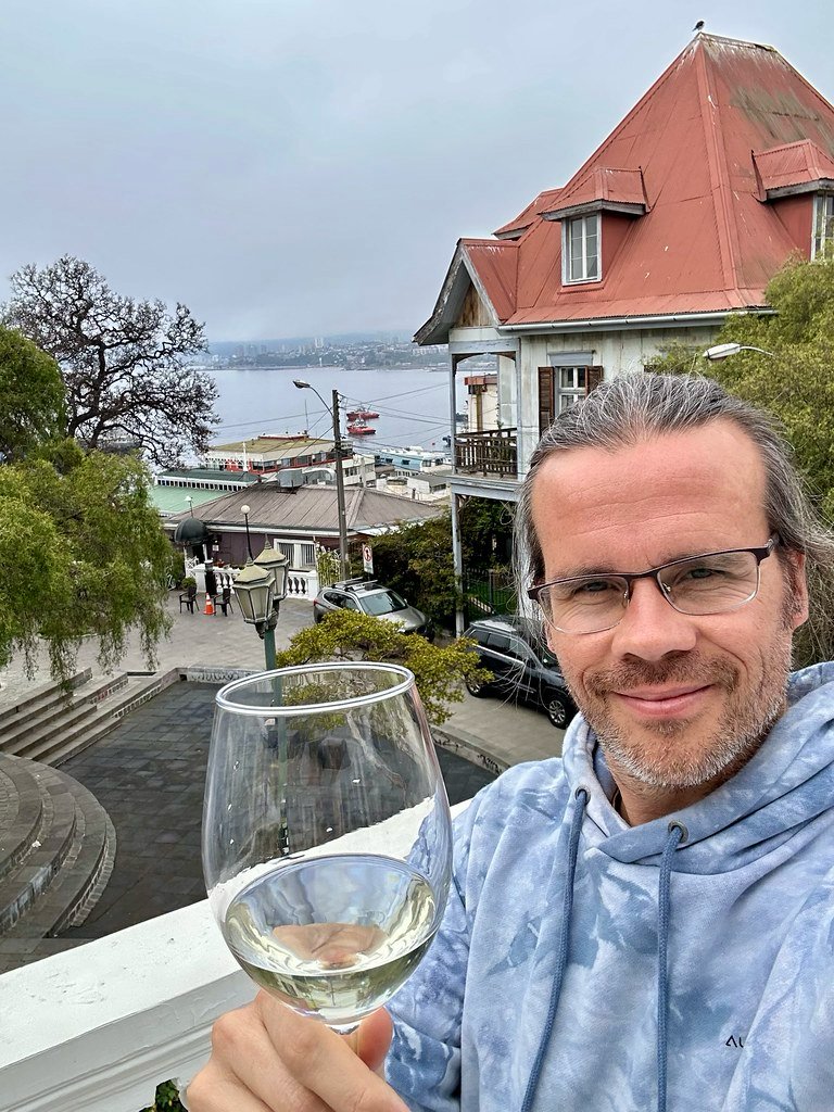 Creando contenido en Pastalegre: La Dolce Vita. Monte Alegre 149. Cerro Alegre, Valparaíso flic.kr/p/2rA8Gac  #apuntesyviajeschile #apuntesvalparaiso #valparaisochile 🚎🇨🇱