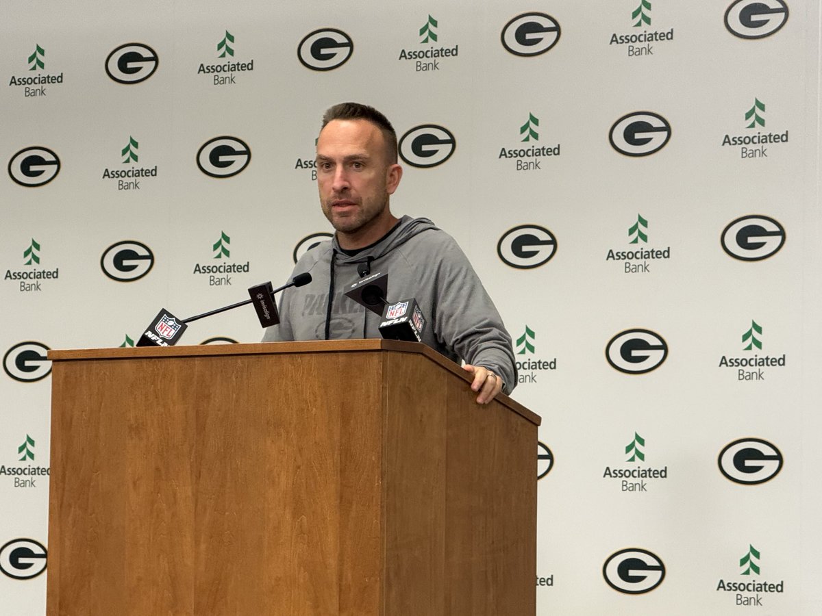#Packers DC Jeff Hafley on Aaron Rodgers: “What’s noticeable about him, it looks lime he’s rejuvenated, and he’s running around and still making all the throws.” 